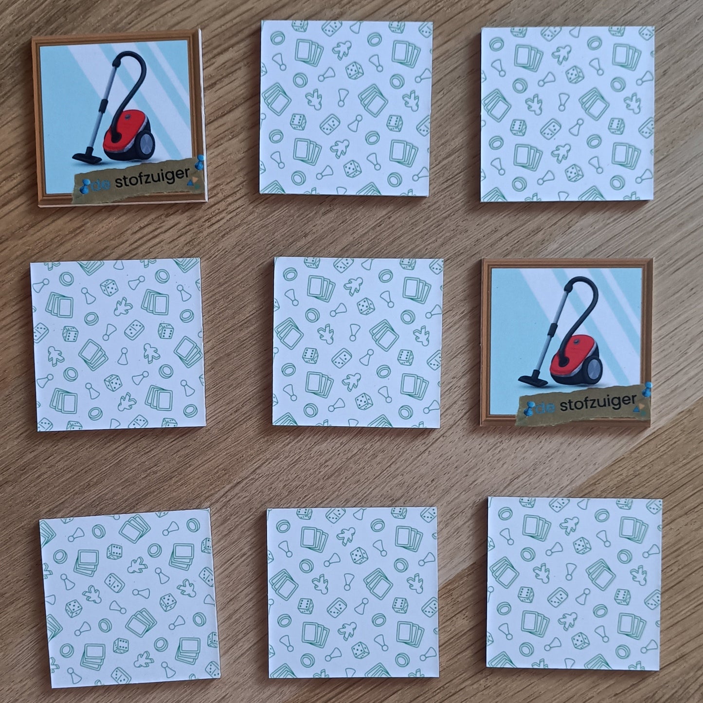 Thema huis, kleuters, groep 1/2, woordenschat, auditieve oefeningen, spelen, huishoek, spel huishoek, meertalige leerlingen, de themahoek, themahoek, inloop, thema mijn huis, huis, thema hier woon ik, woordkaartjes, inloop, memory, woordkaarten, bewegend leren