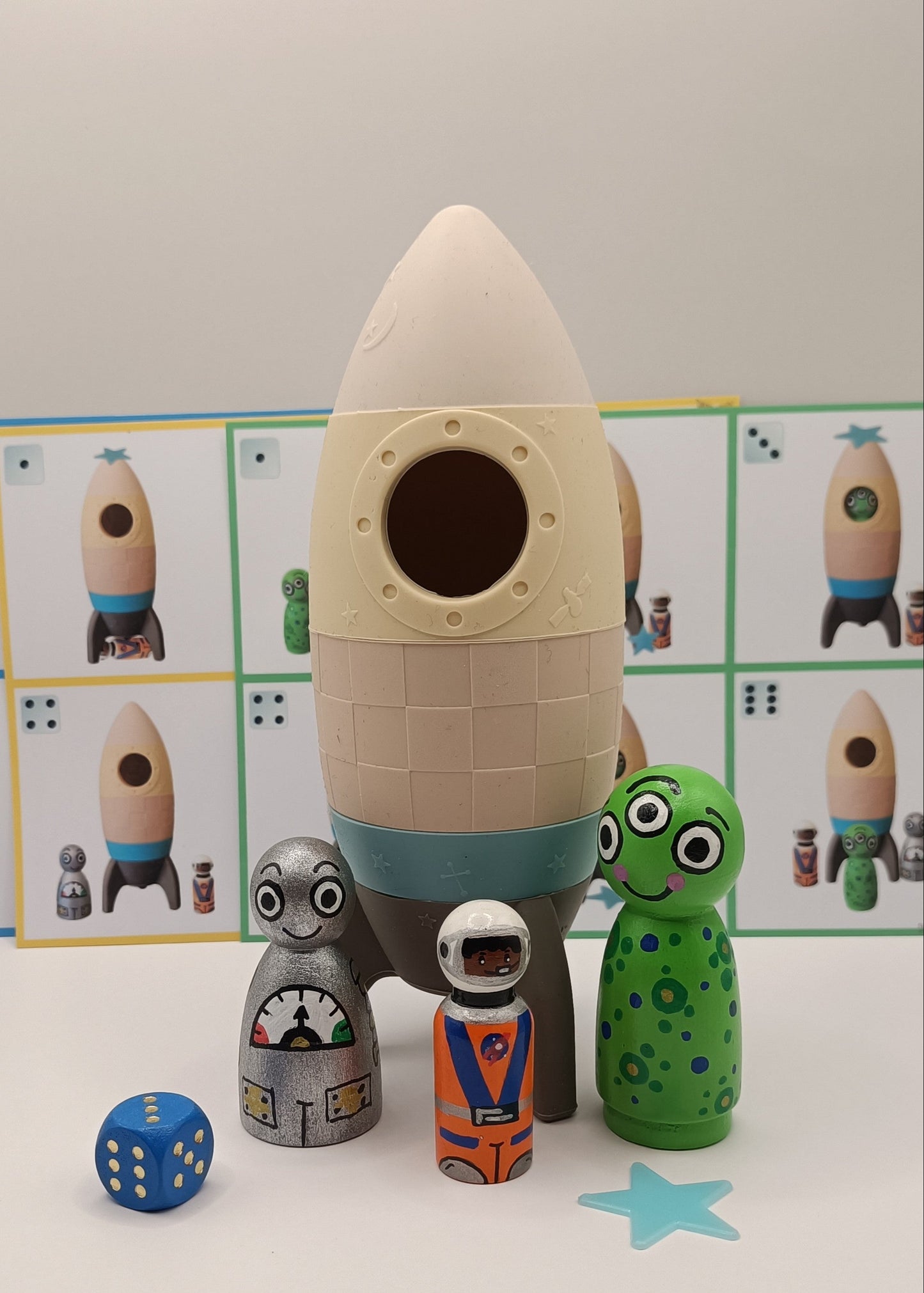 spel met een raket naar de ruimte, woordenschat kleuters, de themahoek, themahoek, themahoek ruimte, spel thema ruimte, groep 1/2, woordenschat, thema de ruimte, thema ruimte