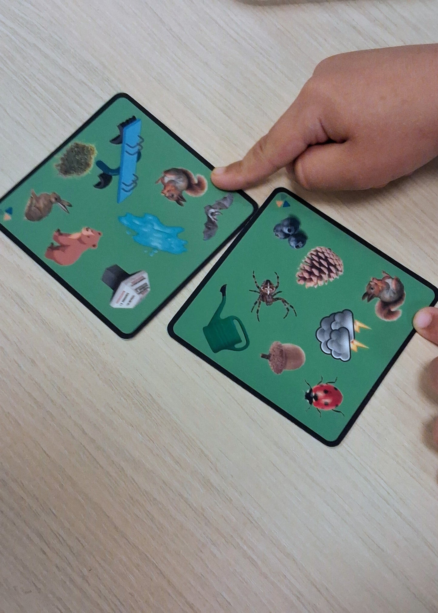 kleuters, thema bos, thema herfst, herfst in het bos, groep 1/2, spel themahoek, spelhoek, de themahoek, woordenschat, reactiespel