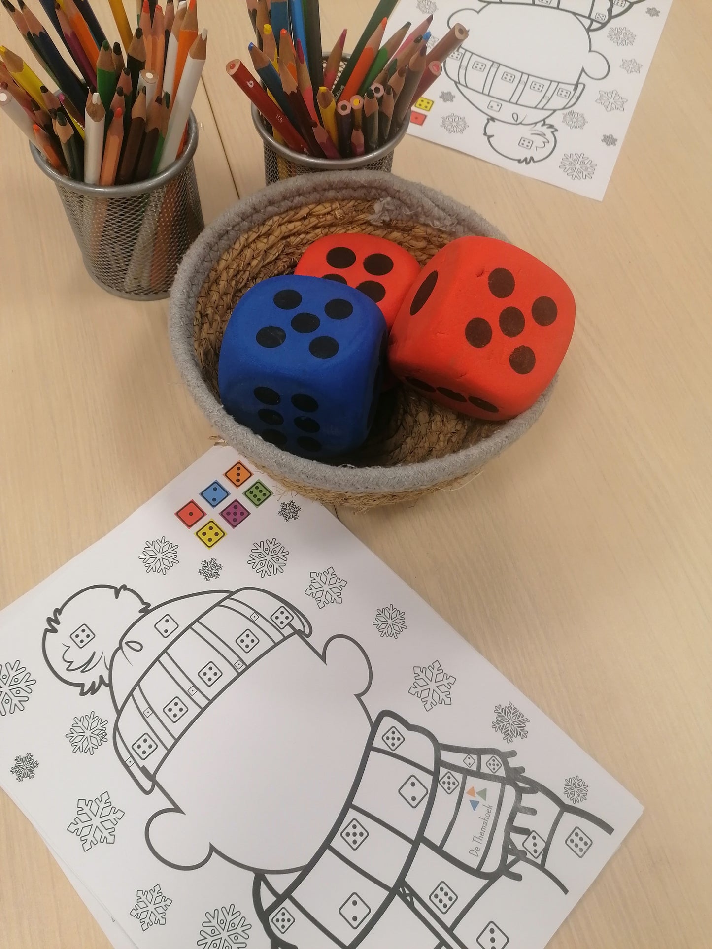 thema sint rekenen, thema sint, sint kleuters, kleuters, sint groep 1/2, bouwkaarten groep 1/2, spel thema sint, themahoek sint, de themahoek, dobbelspel sint, dobbelsteenbeelden sint, tellen sint