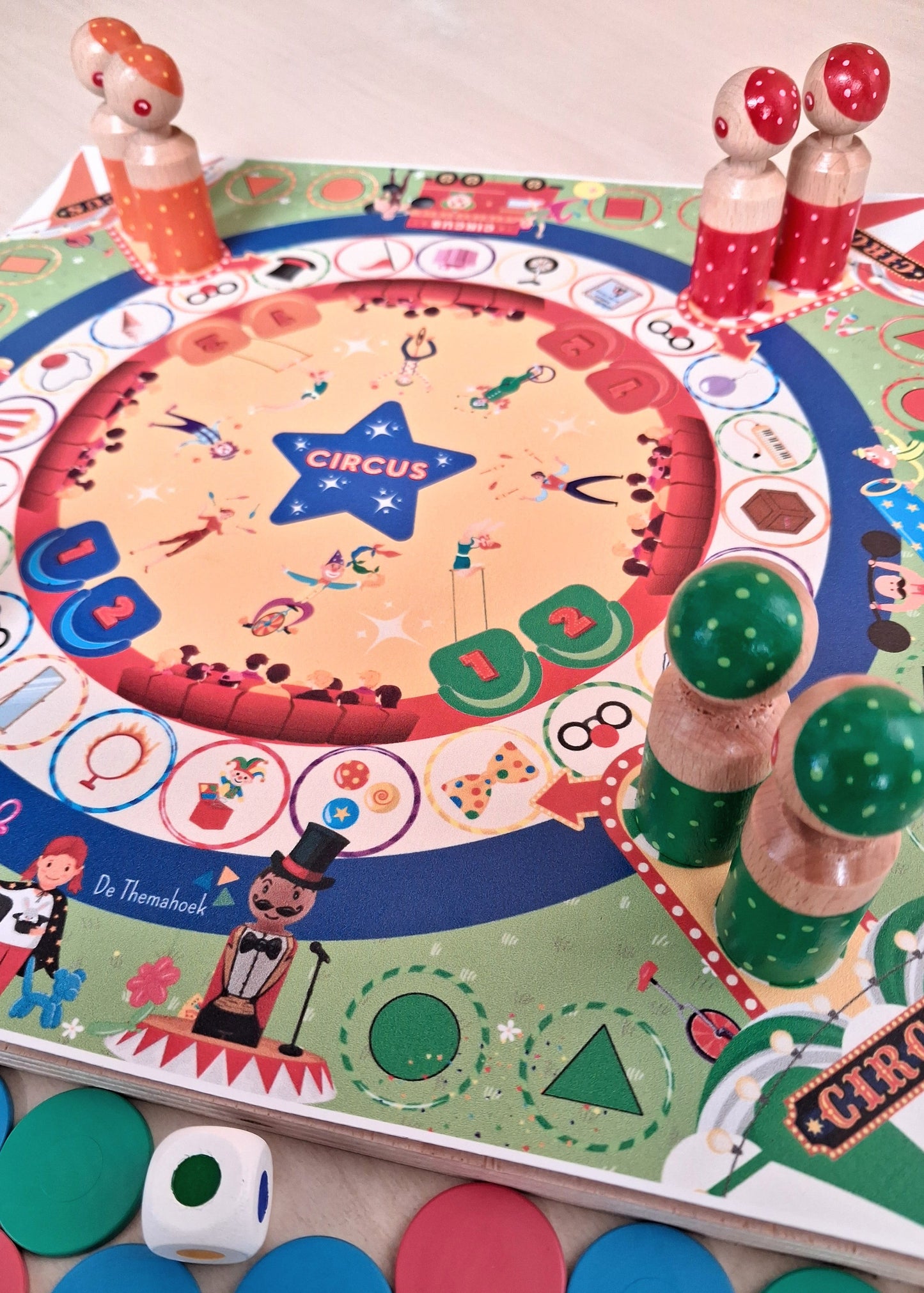 thema circus, spel, kleuters, groep 1/2, tellen, rekenen, kleur en vorm, gezelschapsspel, executieve functies, bordspel, woordenschat, de themahoek, themahoek circus, spelhoek circus