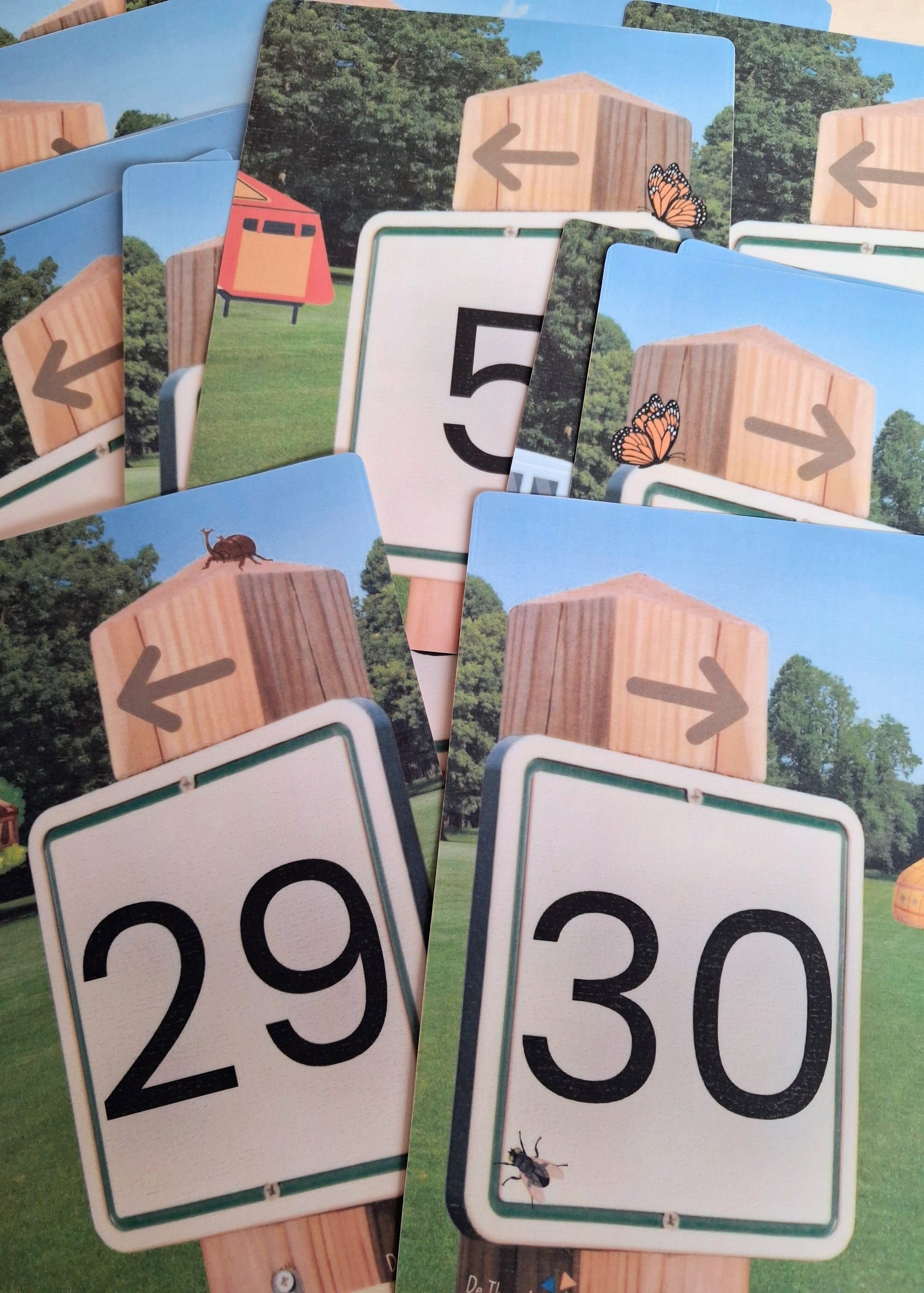thema vakantie, thema camping, thema zomer, cijferkaarten, tellen, getallen, getalbegrip, cijfers, rekenen, rekenbundel, inloopactiviteiten, inloop, bewegend leren, de themahoek, kleuters, groep 1/2