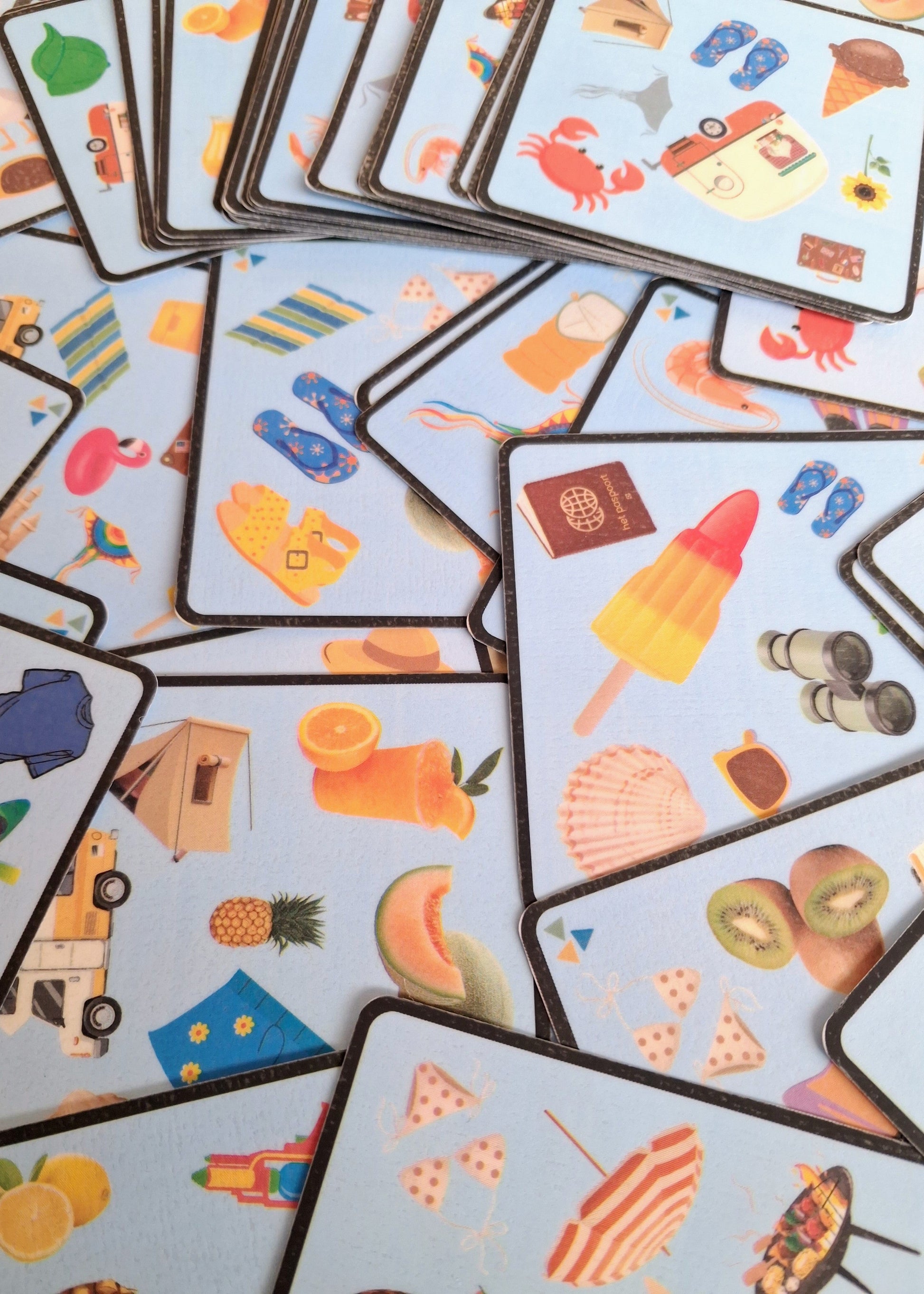 dobble, thema vakantie, thea strand, thema zomer, kleuters, groep 1/2, woordenschat, auditieve oefeningen, nt2, de themahoek