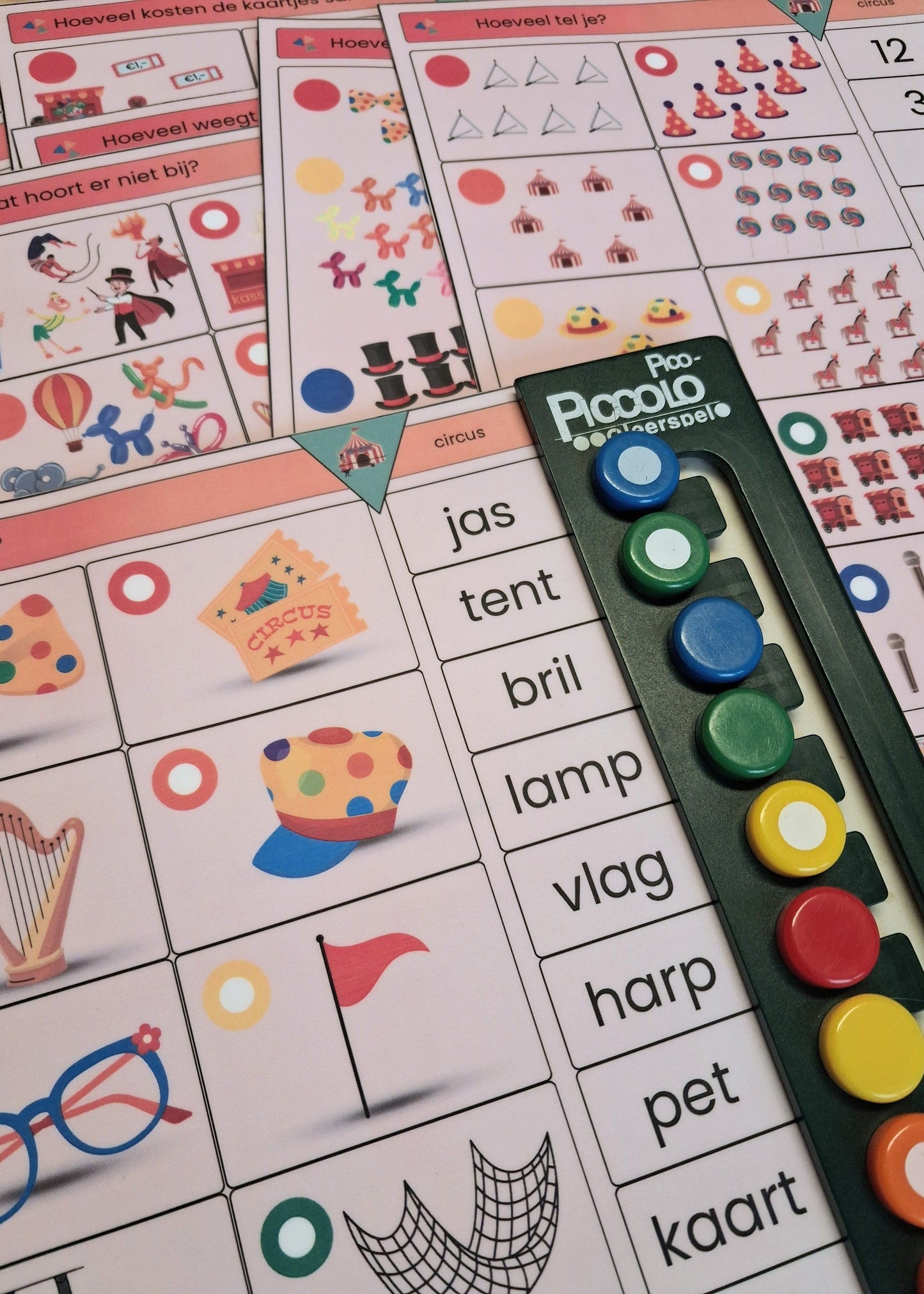 piccolo, thema circus, kleuters, groep 1/2, thema spot on, kinderboekenweek, rijmen, inloop, woordenschat, tellen, cijferkennis, beginklank, mkm woorden, inloopactiviteit, de themahoek, themahoek circus, circus