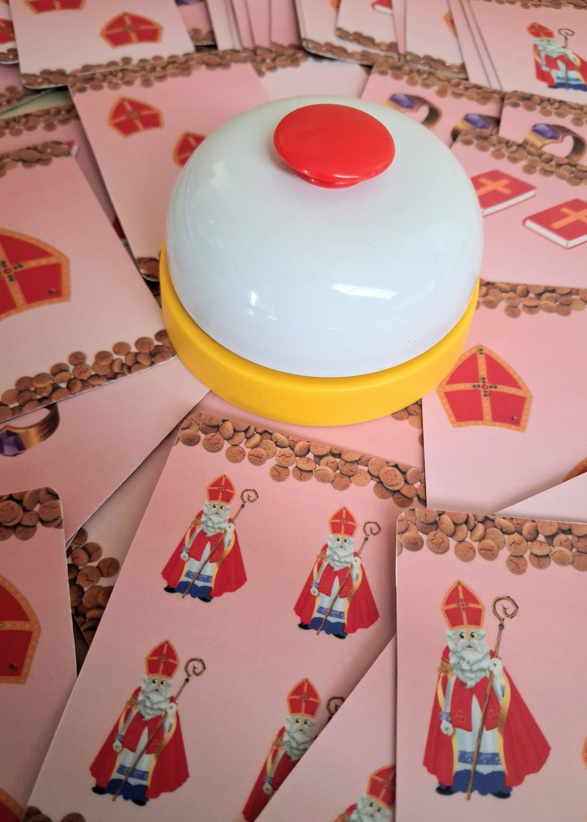 sint, thema sint, thema sinterklaas, sinterklaas spellen, spel sint, kleuters, groep 1/2, woordenschat, tellen, hoeveelheden overzien, de themahoek, themahoek sint