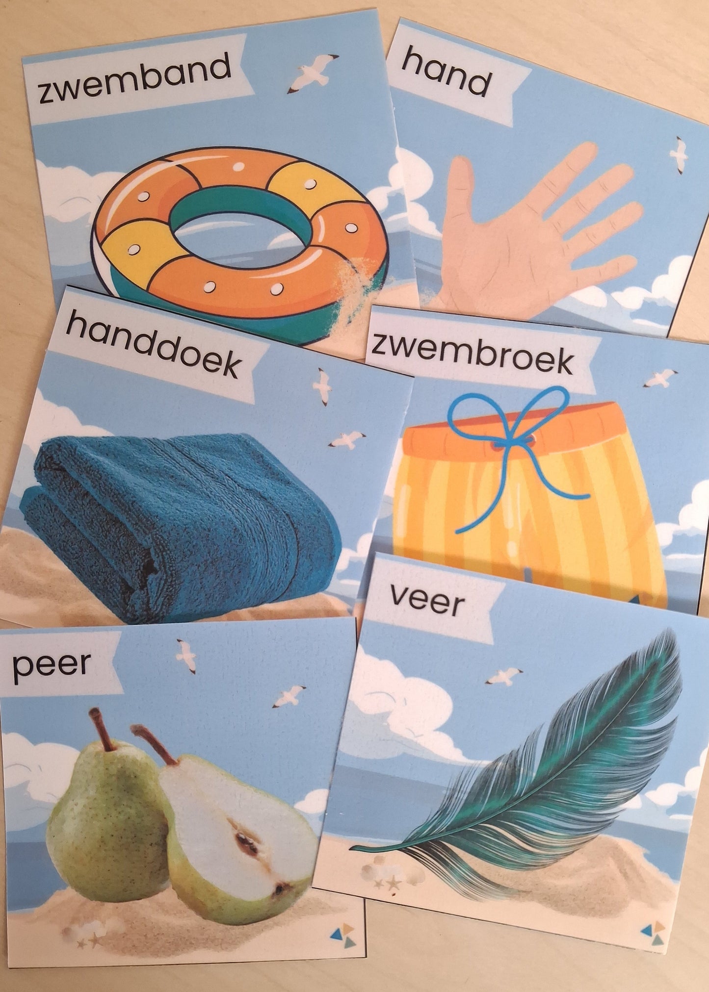 rijmen kleuters, rijmkaarten, rijmspel, thema vakantie, thema zomer, thema camping, thema strand, strand, zee, thema op reis, groep 1/2, kleuters, nt2, woordenschat, auditieve oefeningen, rijmen