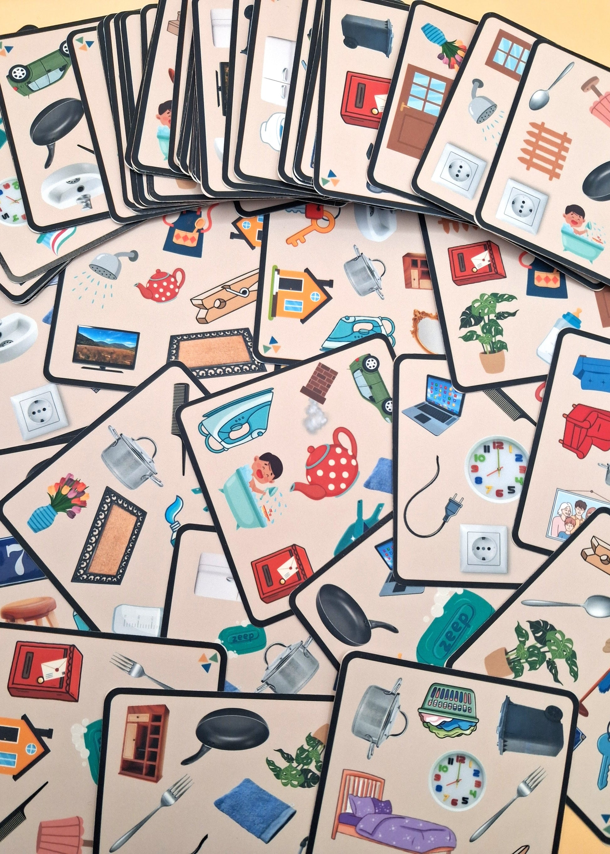 Dobble thema huis, thema mijn huis, thema hier woon ik, woordenschat, nt2 onderwijs, spel kleuters, kleuters, groep 1/2, huishoek, de themahoek, themahoek, spelen, spelletje, dobble