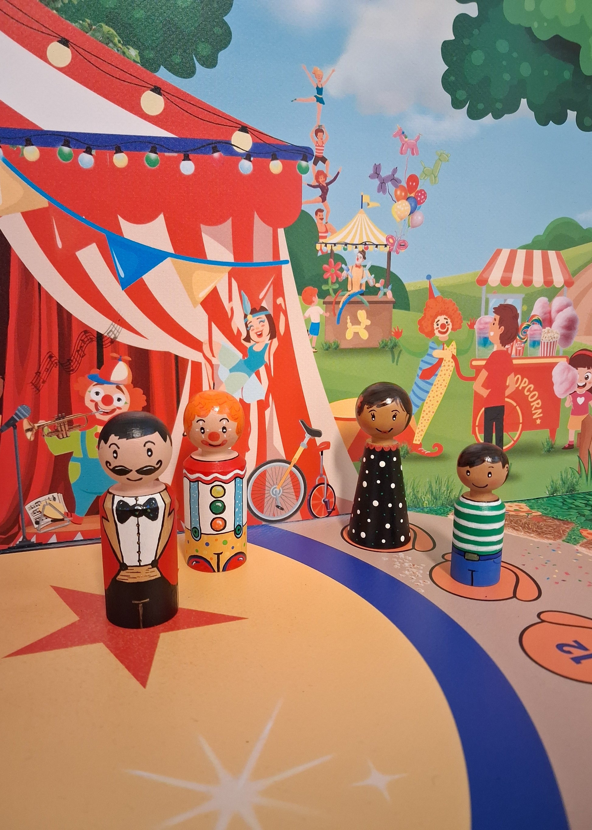 verteltafel, thema circus, circus, spel circus, thema theater, de themahoek, themahoek circus, woordenschat, kleuters, groep 1/2, taalontwikkeling, spelhoek
