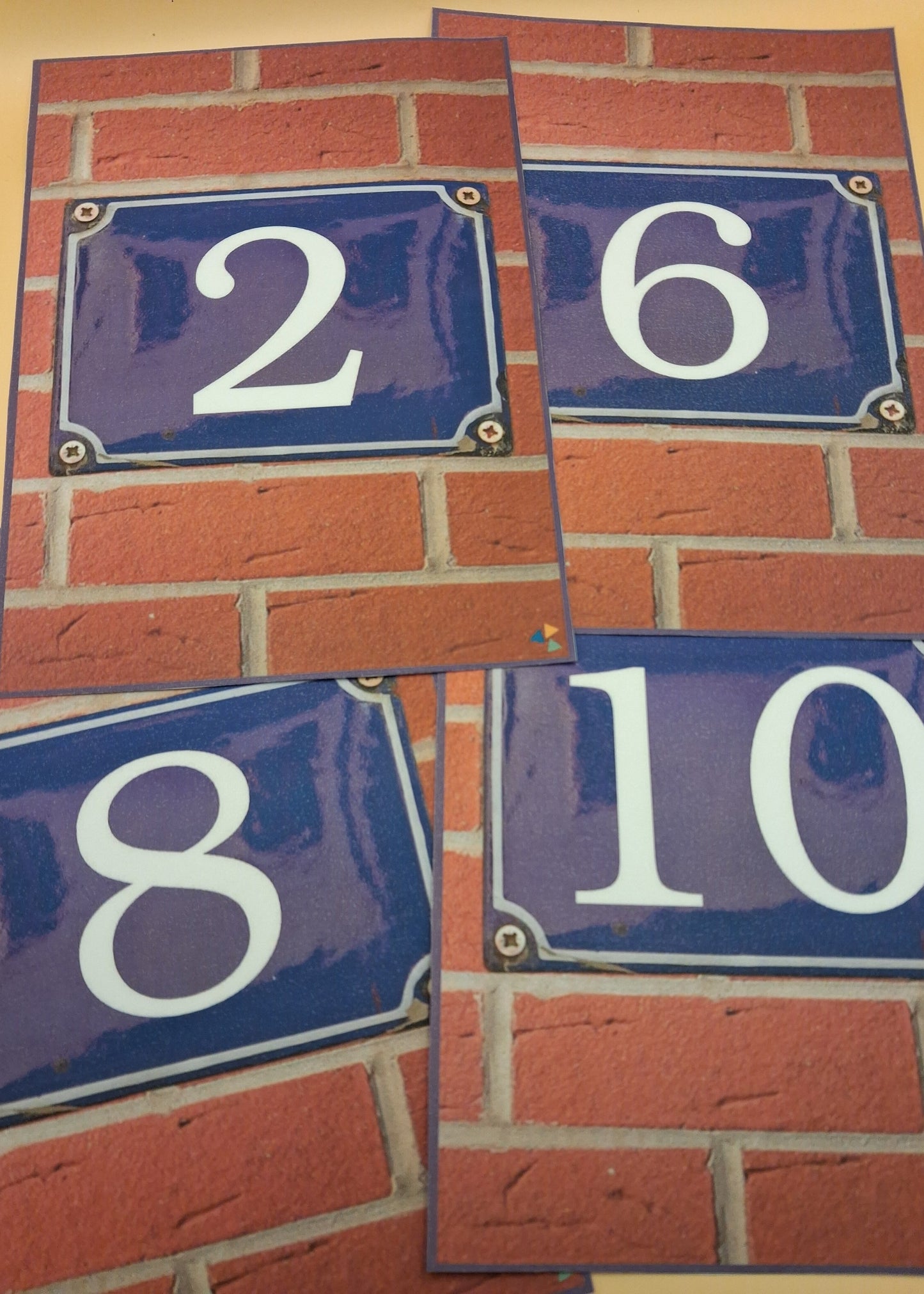 cijferkaarten, rekenen, cijferherkenning, thema huis, thema mijn huis, thema hier woon ik, huisnummers, getallen tot 30, cijfers tot 30, tellen, kleuters, groep 1/2, rekenbundel, tellen, de themahoek, themahoek, rekenbegrippen