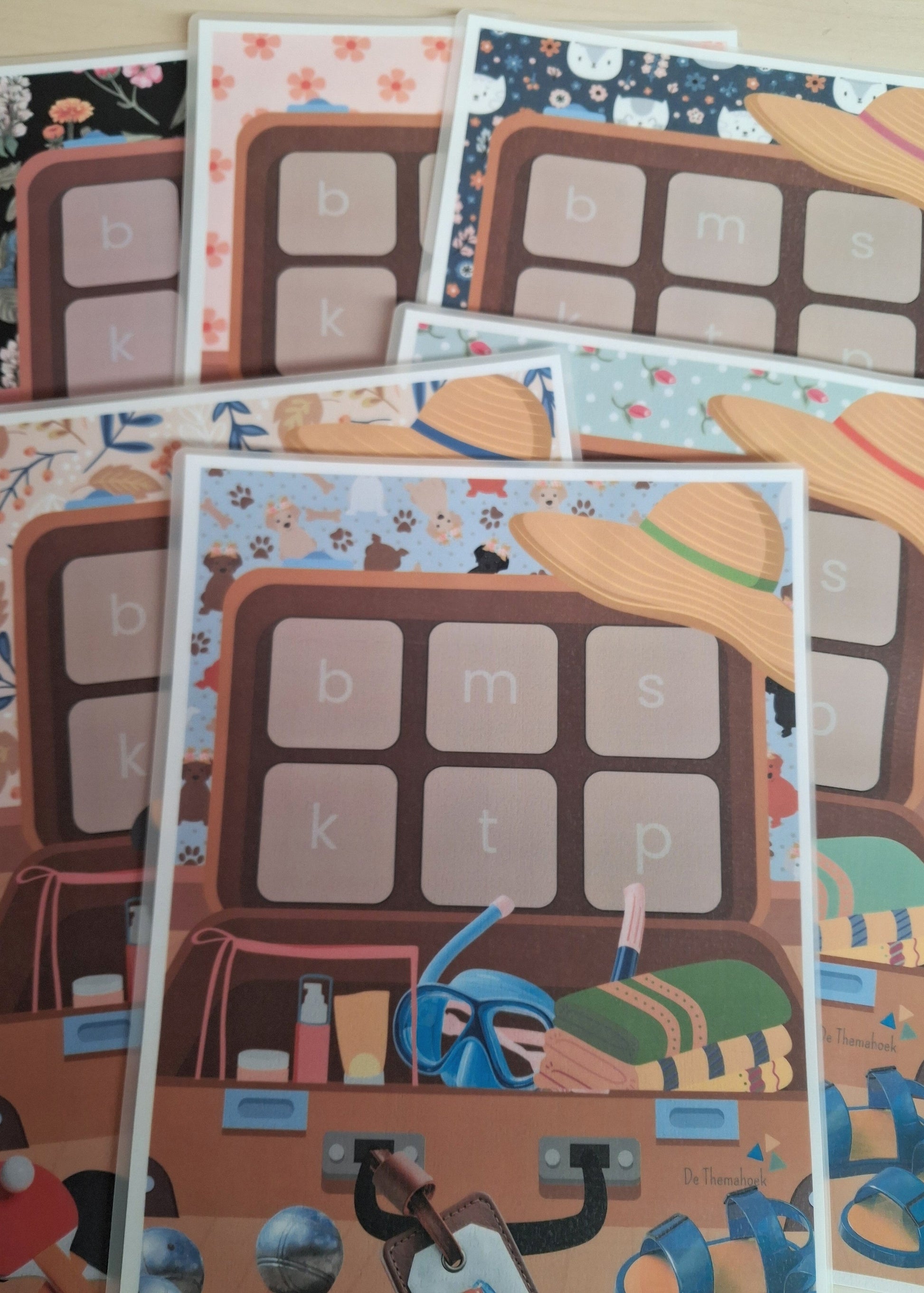 lottokaartjes, beginklank, thema vakantie, kleuters, spel beginklank, auditieve oefeningen, auditieve analyse, groep 1/2 thema camping, op de camping, thema zomer, koffer inpakken, woordenschat, nt2, taalontwikkeling, lotto, de themahoek