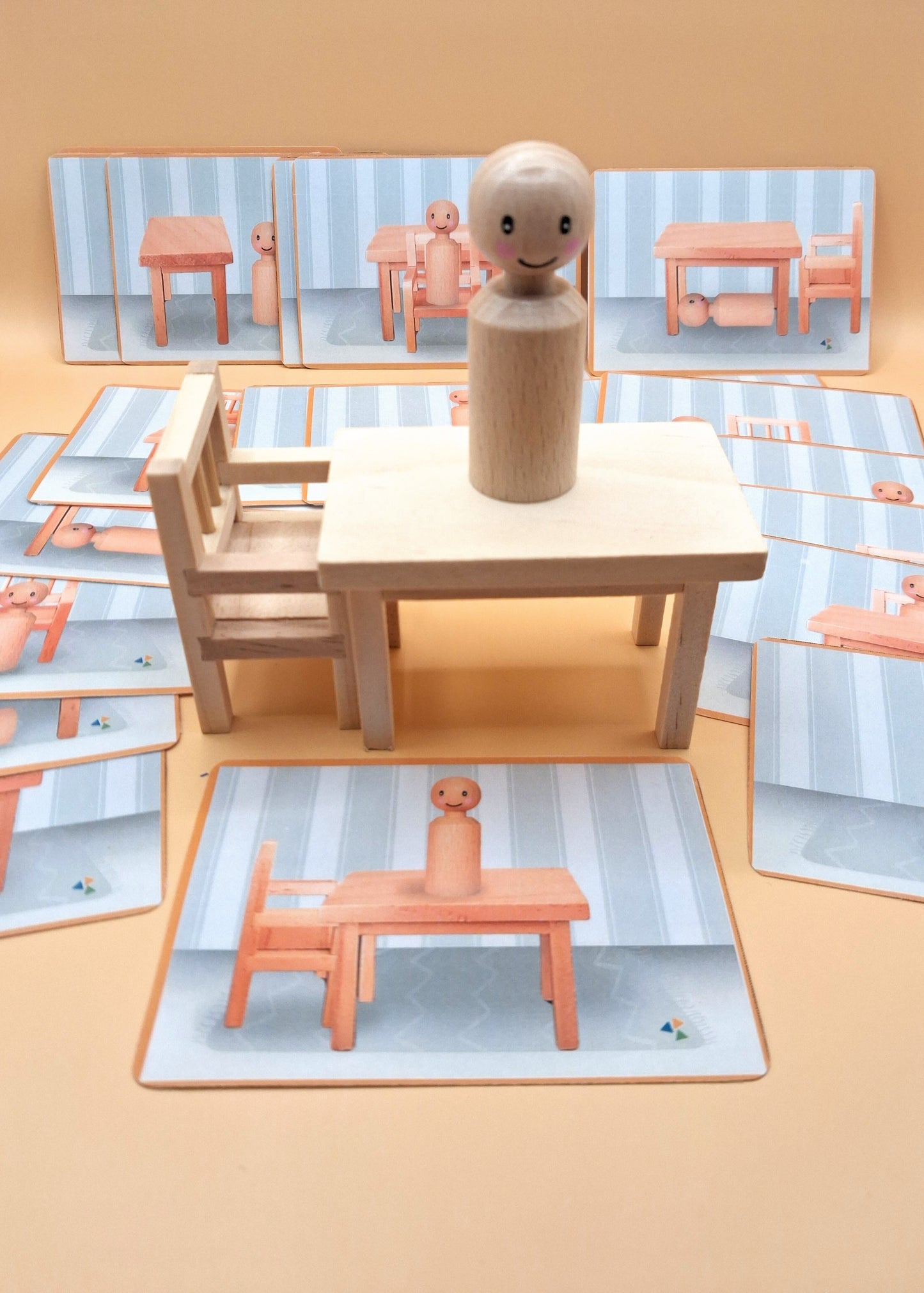 voorzetzels, kleuters, groep 1/2, woordenschat, rekenbegrippen, thema huis, thema mijn huis, thema hier woon ik, poppenhuis, houten poppetjes, huishoek, de themahoek, themahoek